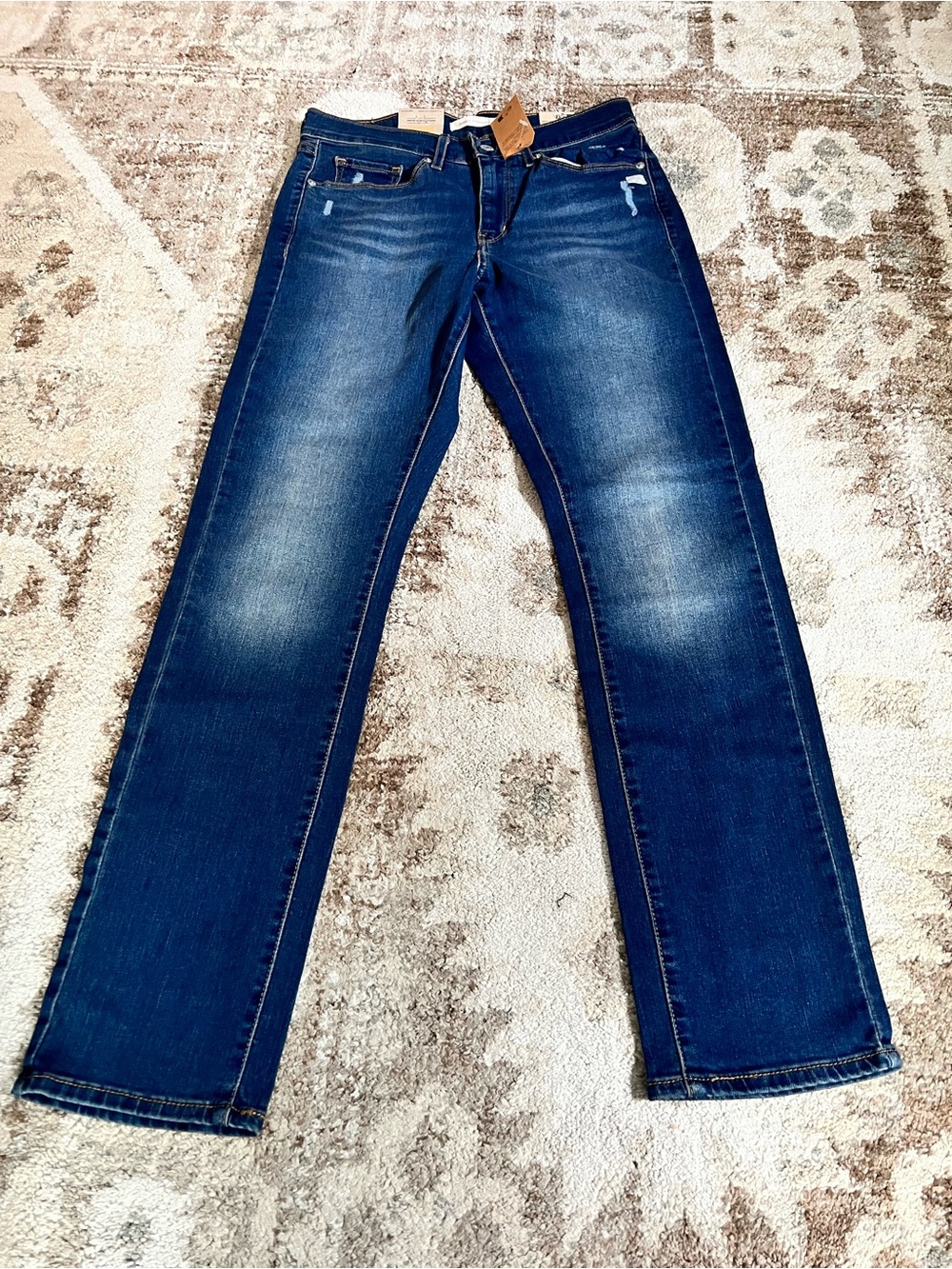 Levi's Women's Dark Wash Straight Leg Jeans Size 4